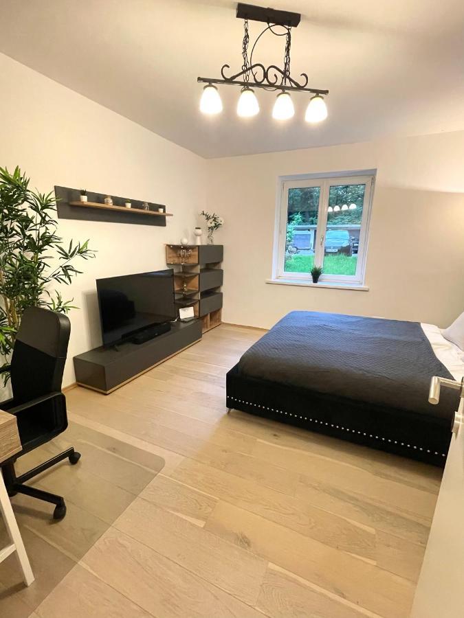 Apartamento Ein Traum Im Leechwald Naehe Lkh Graz Exterior foto